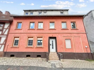 Für Tüftler: Sanierungsbedürftiges Dreifamilienhaus in zentraler Lage von Schöningen