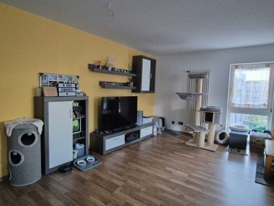 helle 2 Zimmerwohnung, 70 m², 1.OG mit Balkon, zentral in Durmersheim zu vermieten