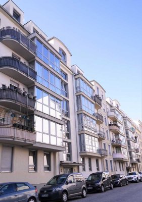 Lichtdurchflutete 2-Raum Wohnung mit Balkon