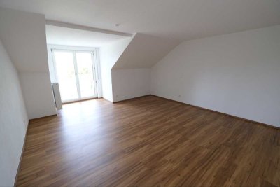 Modern sanierte 3-Zimmer-Wohnung mit Balkon & Tiefgarage in zentraler Lage