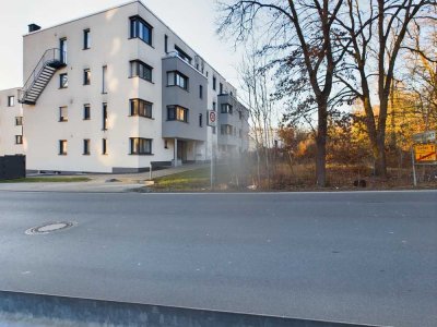Exklusive, neuwertige 4-Raum-Maisonette-Wohnung mit gehobener Innenausstattung mit Balkon in Linden