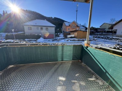 Zweitwohnsitzfähige 4 Zimmer Eigentumswohnung mit südseitiger Terrasse und Garage