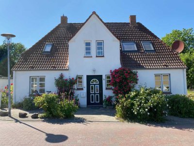 Wunderschöne Doppelhaushälfte mit Garten in bester Lage