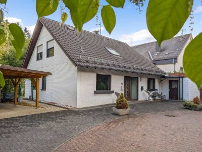 Einfamilienhaus (z.T. barrierefrei) mit innovativer Technik für besondere Ansprüche