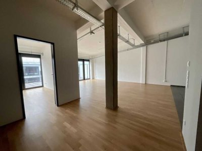 Grosszügige 2-Zimmer-Loft-Wohnung in Bremen (Tabakquartier). Wohnen mit Industriedesign