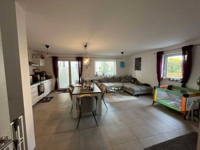 Schöne 4-Zimmer-Wohnung mit Souterrain, Terrasse und Tiefgaragenstellplatz zu vermieten