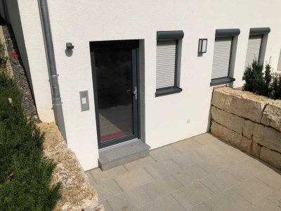 Teilmöblierte, schicke 1,5-Zimmer Wohnung mit Terrasse und EBK in Leinfelden