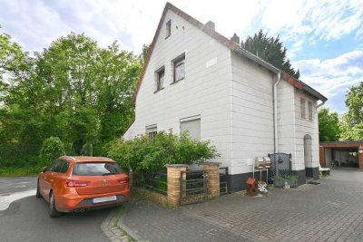 Sanierungsbedürftiges Zweifamilienhaus in toller Lage von Misburg!