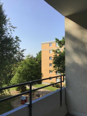 Schnuckelige Zimmer-Wohnung für Paare mit Balkon ins Grüne!