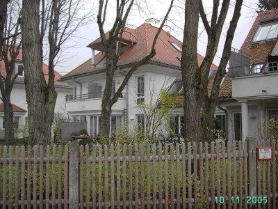 TOP-Lage 2-Zi.DG-Wohnung München Penzolstr.2