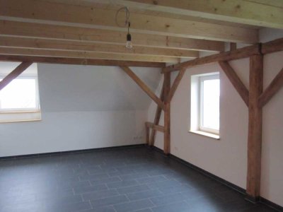 Attic Apartment Ebersbach-Musbach: 4.5 Zimmer, 105 m², ab 1.12.2025