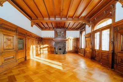 Luxuriöse Erdgeschosswohnung in  wunderschöner sanierter Villa
