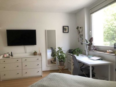Zentrale 2 Zimmer Wohnung am Nikolaiort - Ideal zur WG Neugründung