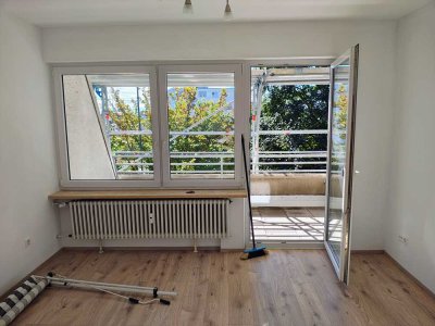 Helle 1-Zimmer Wohnung mit Balkon im 3. OG in Neu-Ulm