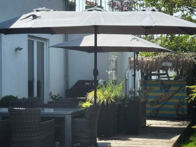 Gepflegtes Einfamilienhaus mit Doppelgarage (provisionsfrei)