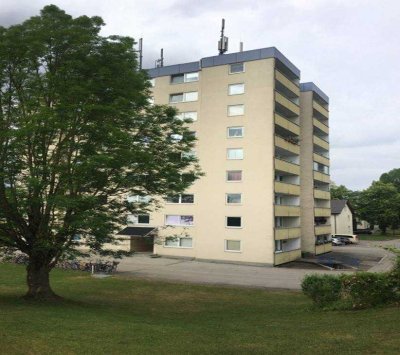 Stilvolle, gepflegte 4-Raum-Wohnung mit gehobener Innenausstattung mit EBK in Putzbrunn