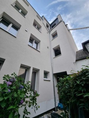 Hochwertig sanierte 3-Raum-DG-Wohnung in Recklinghausen