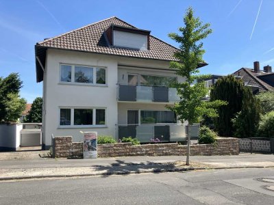 Gepflegte und schöne 5-Zimmer-Wohnung mit 2 Balkonen in der Kernstadt von Bad Nauheim – von privat