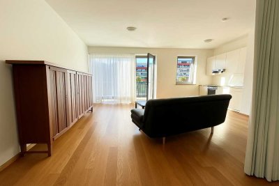*Wohnen direkt am Fluß mit Parkett - EBK - Balkon und Garage*
