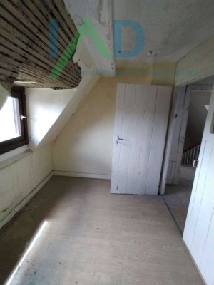 Einfamilienhaus mit Renovierungsbedarf – ideal für kreative Gestaltungsmöglichkeiten!