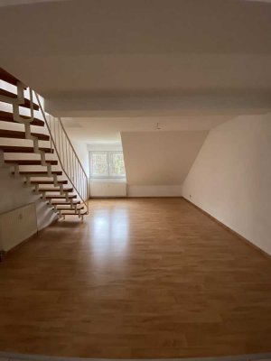 Schöne Maisonette-Wohnung mit Balkon und Einbauküche in ruhiger Lage von Höchstadt a.d.Aisch