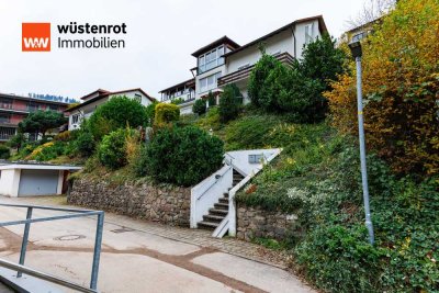 **Vielseitiges Zuhause in Hanglage – Perfekt für Familien und Individualisten**