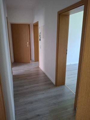 RENOVIERTE 3 ZIMMER WOHNUNG