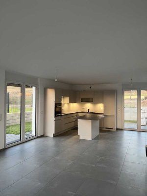 elegante NEUBAU-Doppelhaushälfte mit gehobener Innenausstattung und Küche