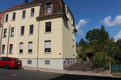 Teil- saniertes 2- 3- Fam.- haus, Innenstadt- Lage, Keller, 2 Garagen, außerhalb Hochwassergebiet.
