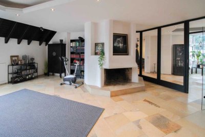 Maisonette mit Loft-Ambiente, Kamin & Balkon – Wohnen im Herzen von Calw