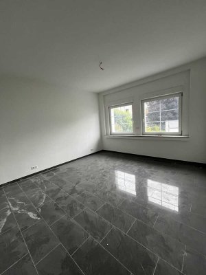 Geschmackvolle 4-Zimmer-Wohnung in Köln Longerich - WG geeignet