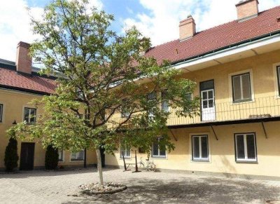 Gepflegte Mietwohnung in ruhiger Innenhoflage direkt in der Fußgängerzone von 2700 Wiener Neustadt