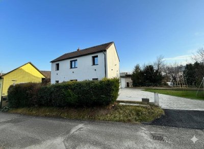 Teilsaniertes Einfamilienhaus mit 110 m2 Wohnfläche, in Karlstetten!