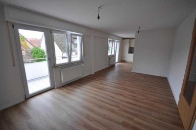 Öhningen: gepflegte 3 Zimmer-Whg. mit Balkon und EBK- sofort frei
