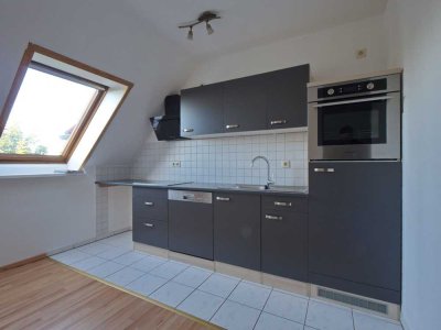 Hell - Laminat - Einbauküche - Stellplatz - 1 Zimmer Wohnung in Klipphausen mieten