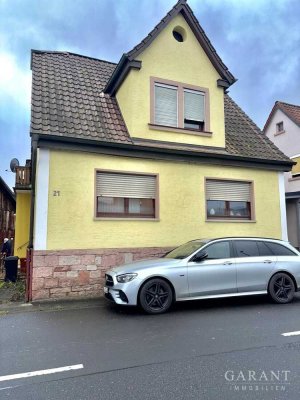 Gemütliches Einfamilienhaus mit Garten und Dachterrasse