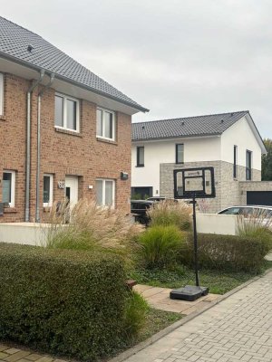 Attraktives Reihenendhaus zur Vermietung, Meerbusch