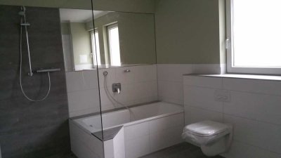 Geschmackvolle 4-Raum-Wohnung mit Balkon und Einbauküche in Stutensee