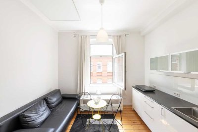 * Hell & stylisch * top ausgestattet * freies Apartment *