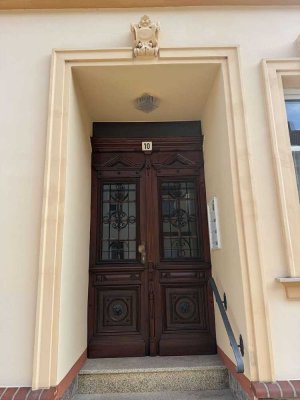 kleine 3 Raumwohnung im Erdgschoss wird für Sie neu gemacht !