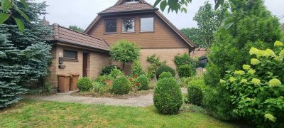 Geräumiges & gepflegtes Haus - Perfekt für große Familien - in Westerstede/Hüllstede