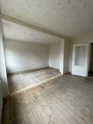 Sanierungsbedürftige 3-Zimmer-Wohnung im Erdgeschoss in Wilhelmshaven!