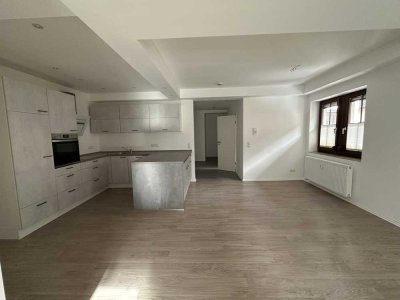 Schöne 3-Zimmer Wohnung im 1. OG im Herzen von Brackenheim