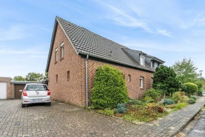 Doppelhaushälfte mit ELW mit großzügigem Anbau und Gartenidylle in Kalkar