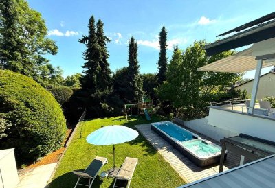 Traumhafte Villa - mit Pool und Doppelgarage in TOP Lage von Offenburg-Ost