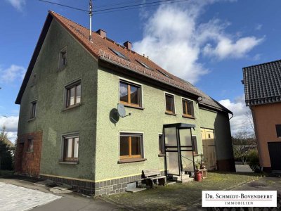 Solides Einfamilienhaus mit Scheune und Garten in Rotenhain!