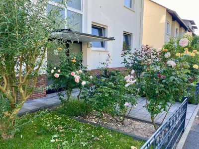 Charmante 2-Zi.-EG- Wohnung mit Terrasse und schöner Gartenausblick in toller Lage, Ober- Eschbach
