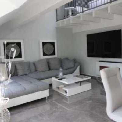 Zentrale 2 Zimmer-Wohnung mit Balkon und Tiefgaragenstellplatz (ab 01.10. verfügbar)