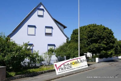 # Schönes Anwesen, Photovoltaik, viele Freisitze, Einliegerwohnung, Carport, Garten - Frei 2026!