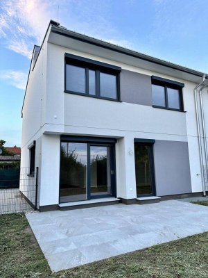 Moderne Doppelhaushälfte zwischen Lobau und U2! Provisionsfrei für den Käufer